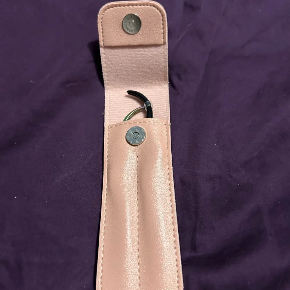 False eyelash tweezers